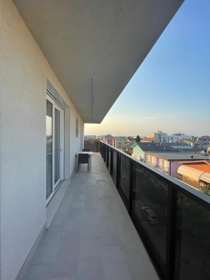 Woody Green Charming Apartments - Agenzia Cocal Каорле Екстер'єр фото