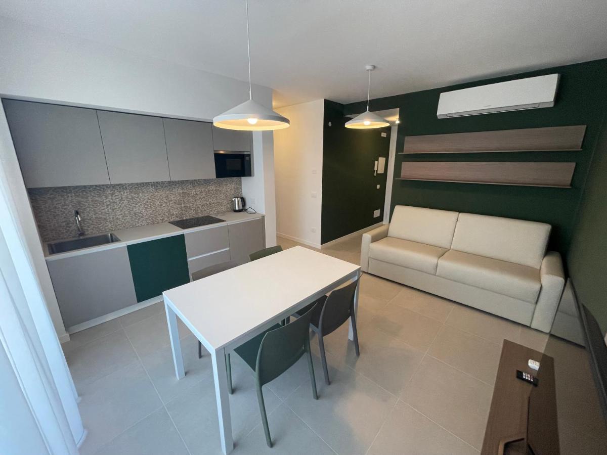 Woody Green Charming Apartments - Agenzia Cocal Каорле Екстер'єр фото